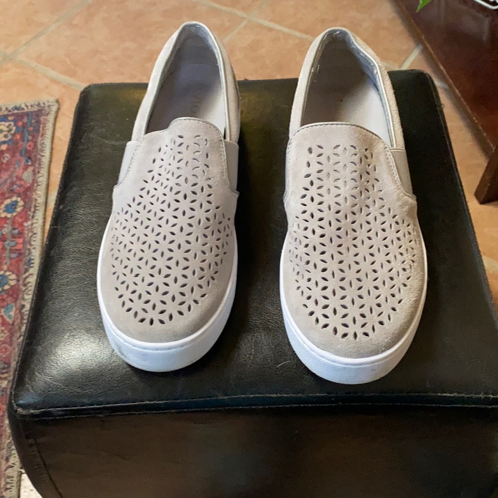 Vionic shoes